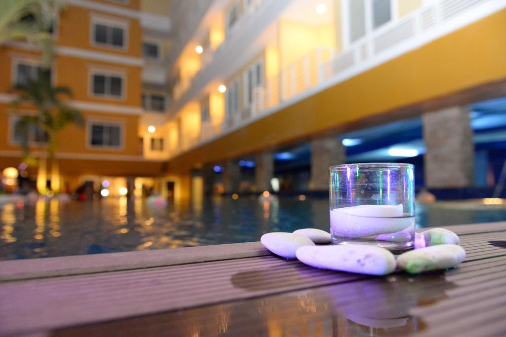 Sylvia Hotel Premier Kupang Kupang  Exteriör bild